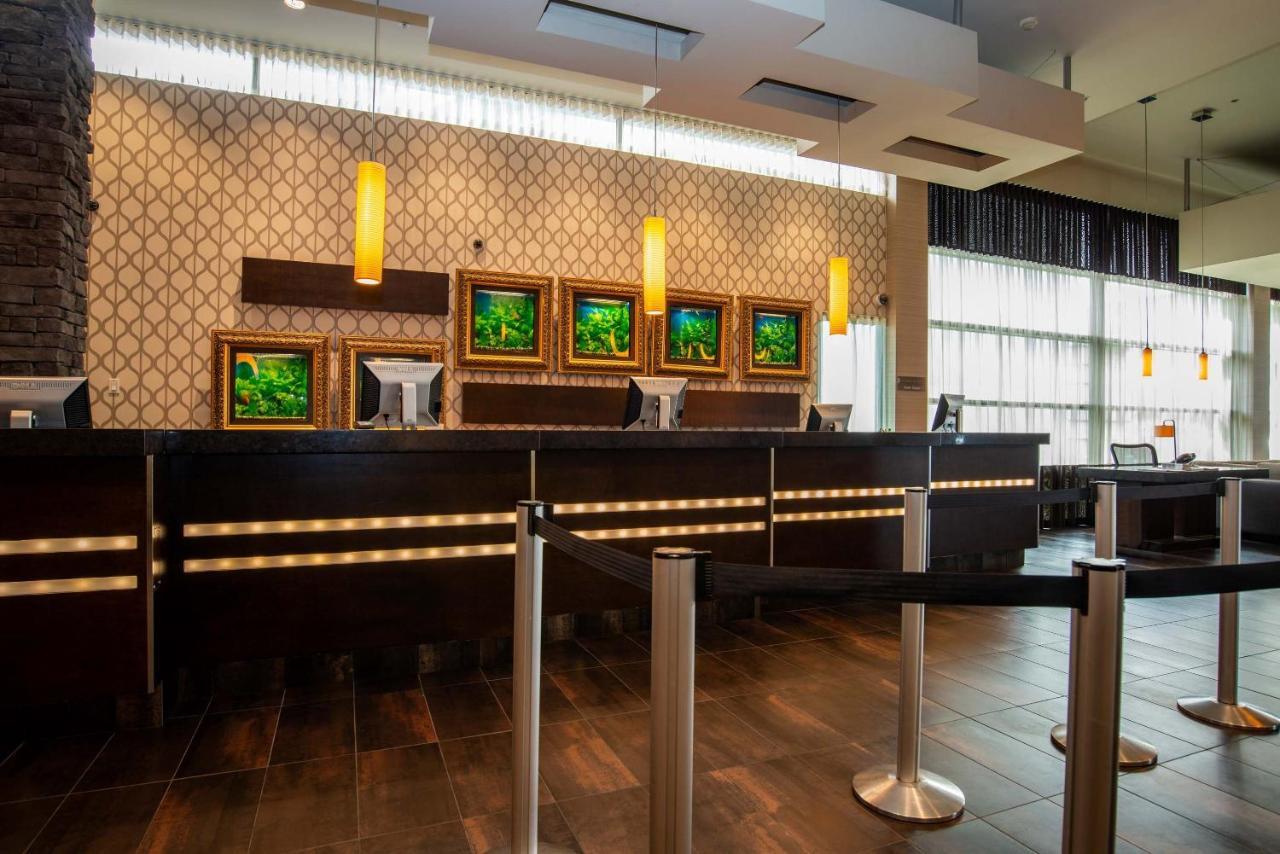 Sandman Signature Vancouver Airport Hotel & Resort Ричмонд Экстерьер фото