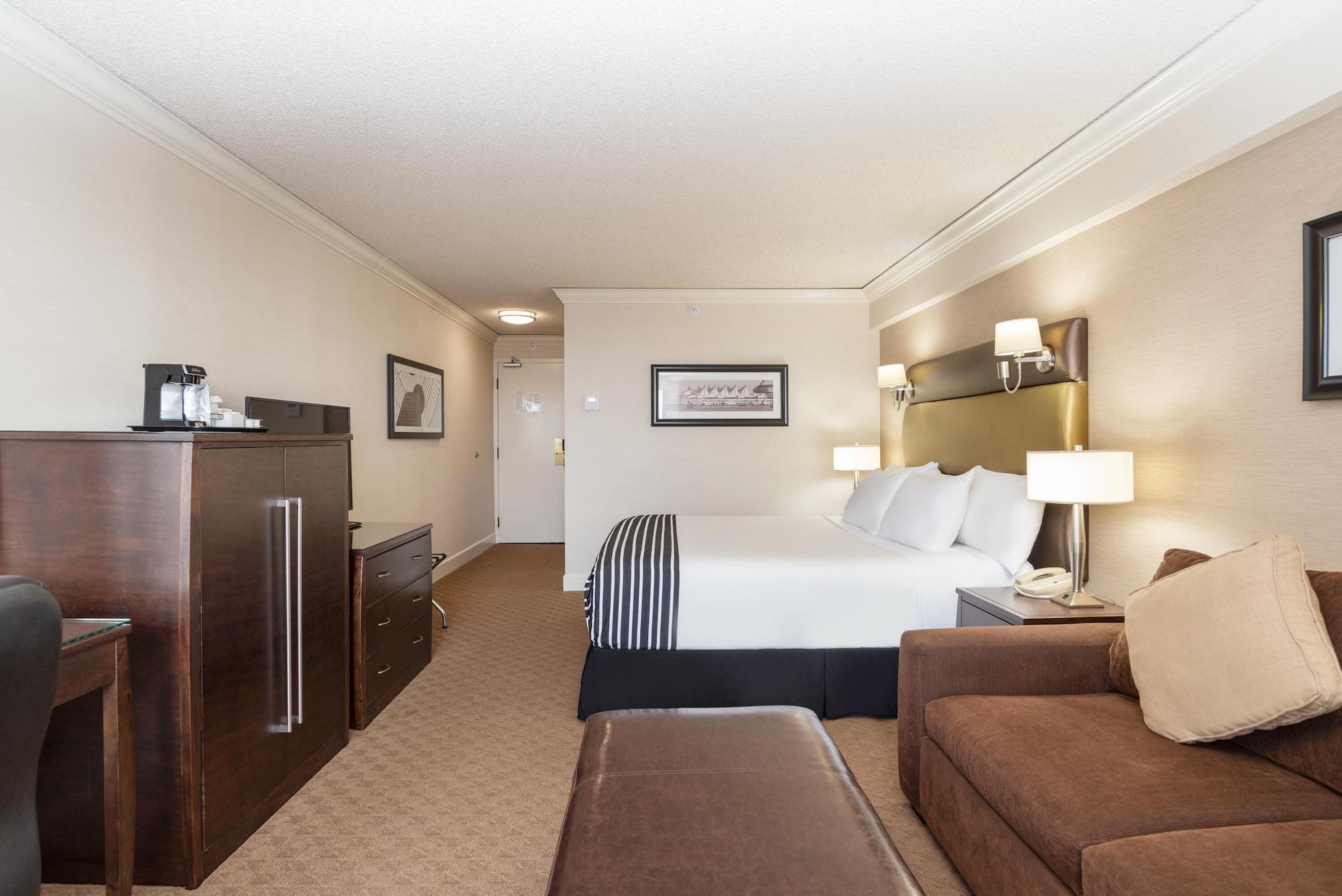 Sandman Signature Vancouver Airport Hotel & Resort Ричмонд Экстерьер фото