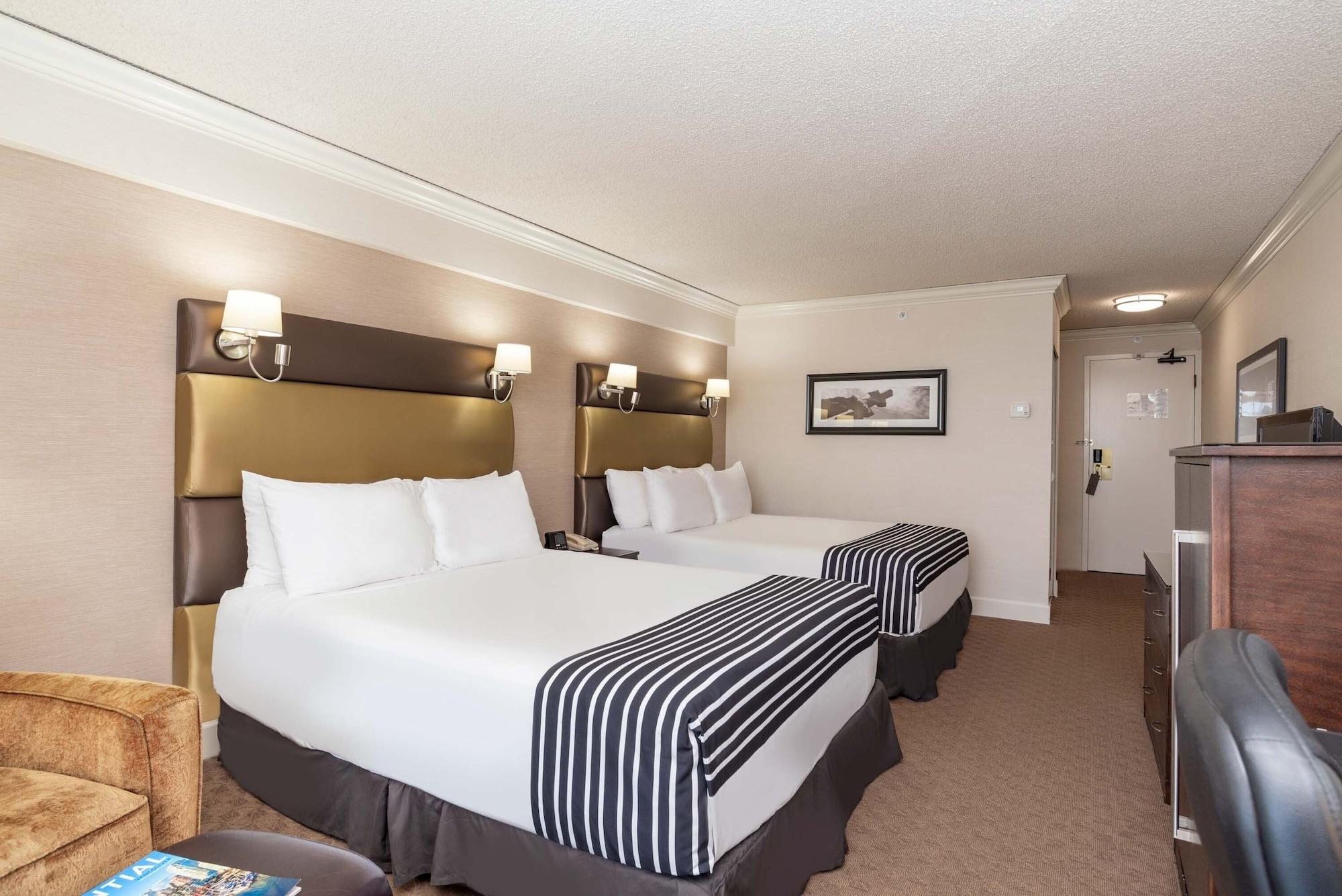 Sandman Signature Vancouver Airport Hotel & Resort Ричмонд Экстерьер фото