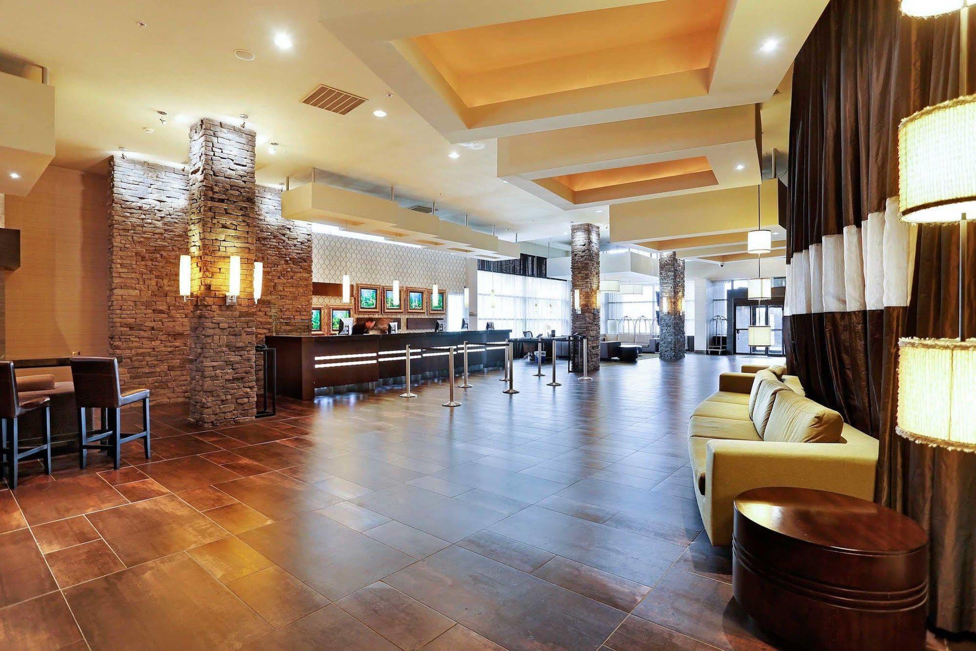 Sandman Signature Vancouver Airport Hotel & Resort Ричмонд Экстерьер фото