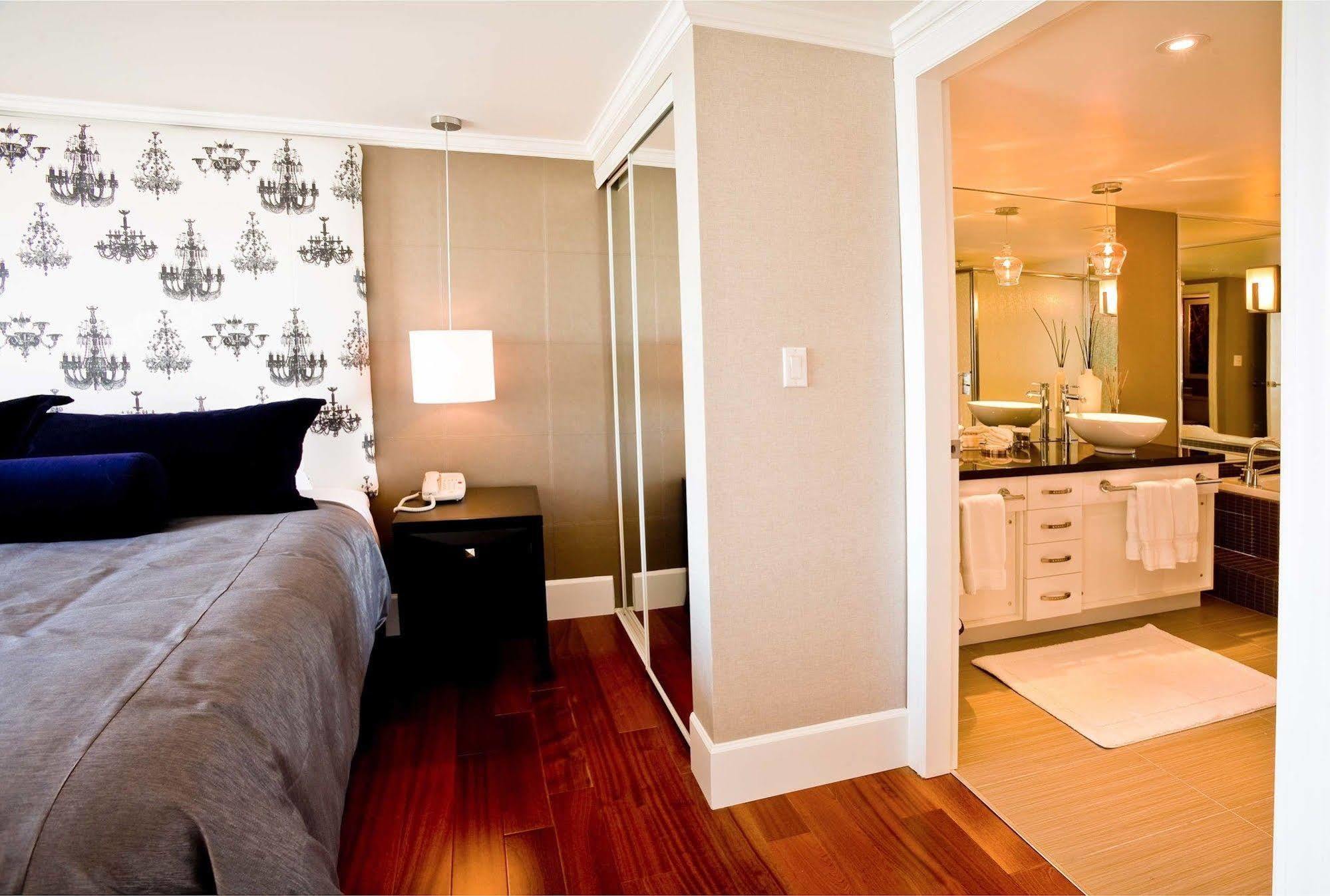 Sandman Signature Vancouver Airport Hotel & Resort Ричмонд Экстерьер фото