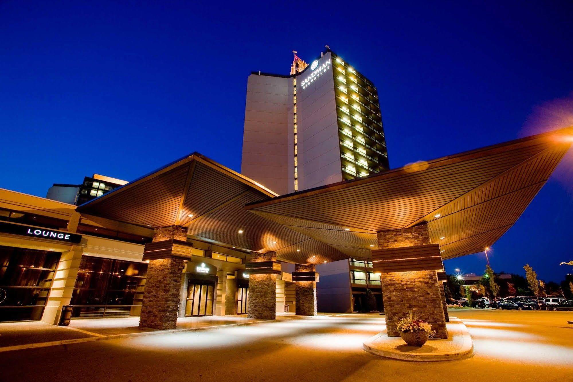 Sandman Signature Vancouver Airport Hotel & Resort Ричмонд Экстерьер фото