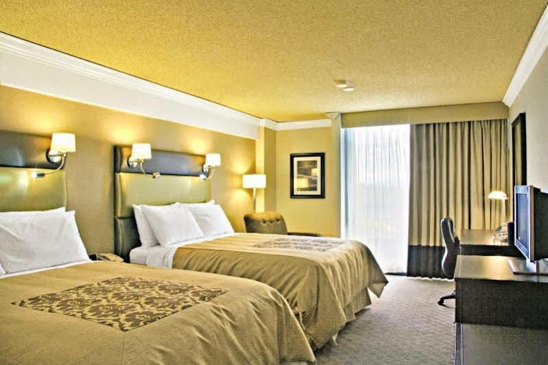 Sandman Signature Vancouver Airport Hotel & Resort Ричмонд Экстерьер фото